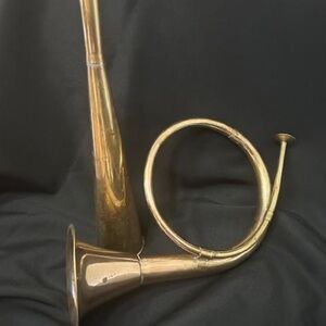 Decorative Vintage Hunting Horn & Bugle Set - Rustic Lodge / Equestrian Decor
